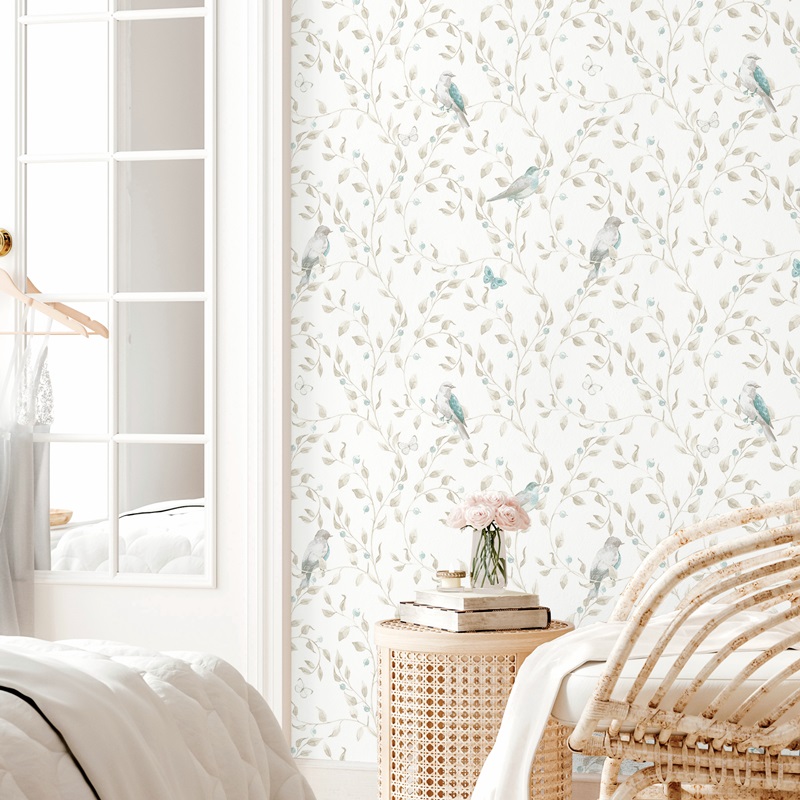 Papel Pintado Pajaritos Beige decorando la habitación de matrimonio.